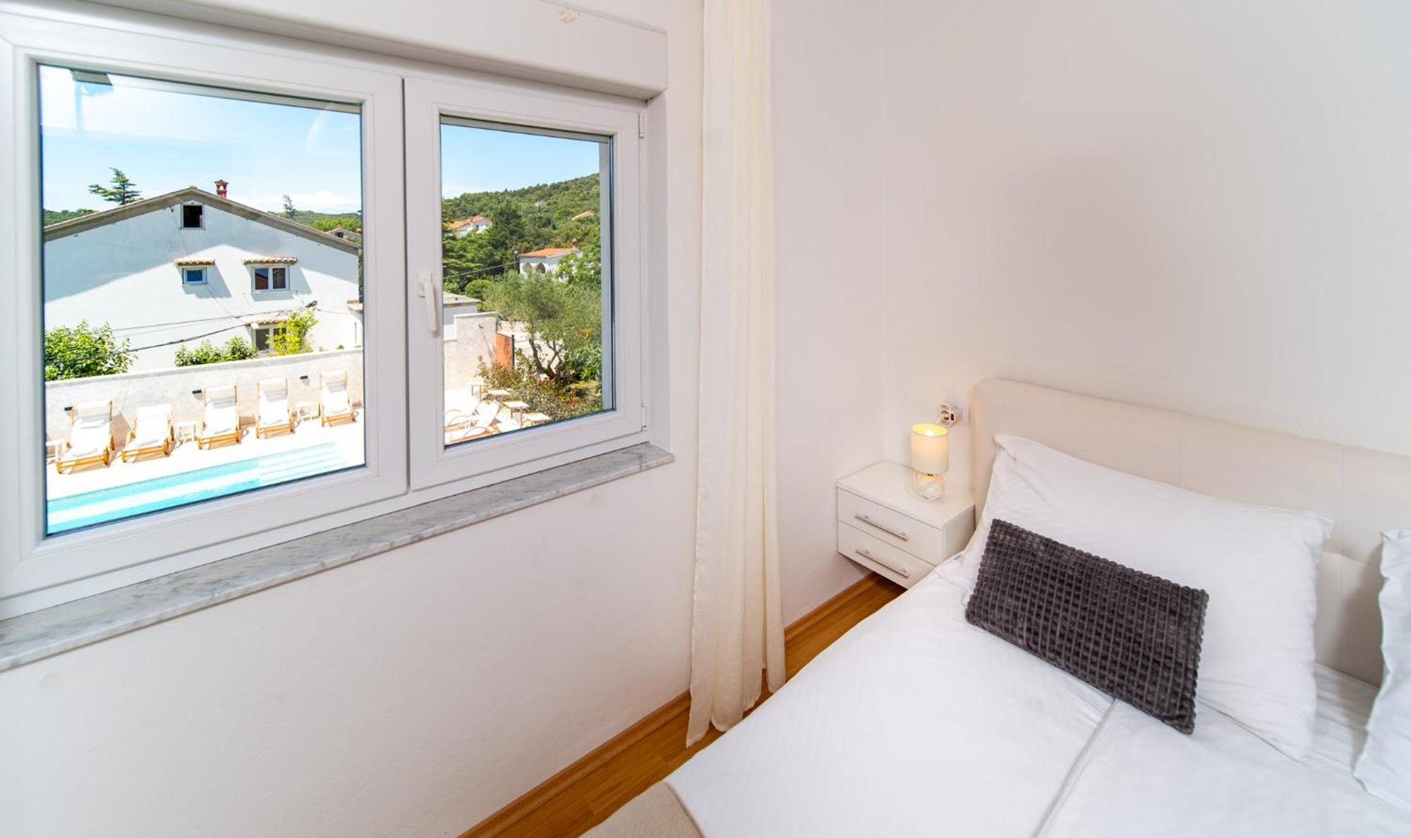 Foric Apartments With Outdoor Heated Pool Раб Екстер'єр фото