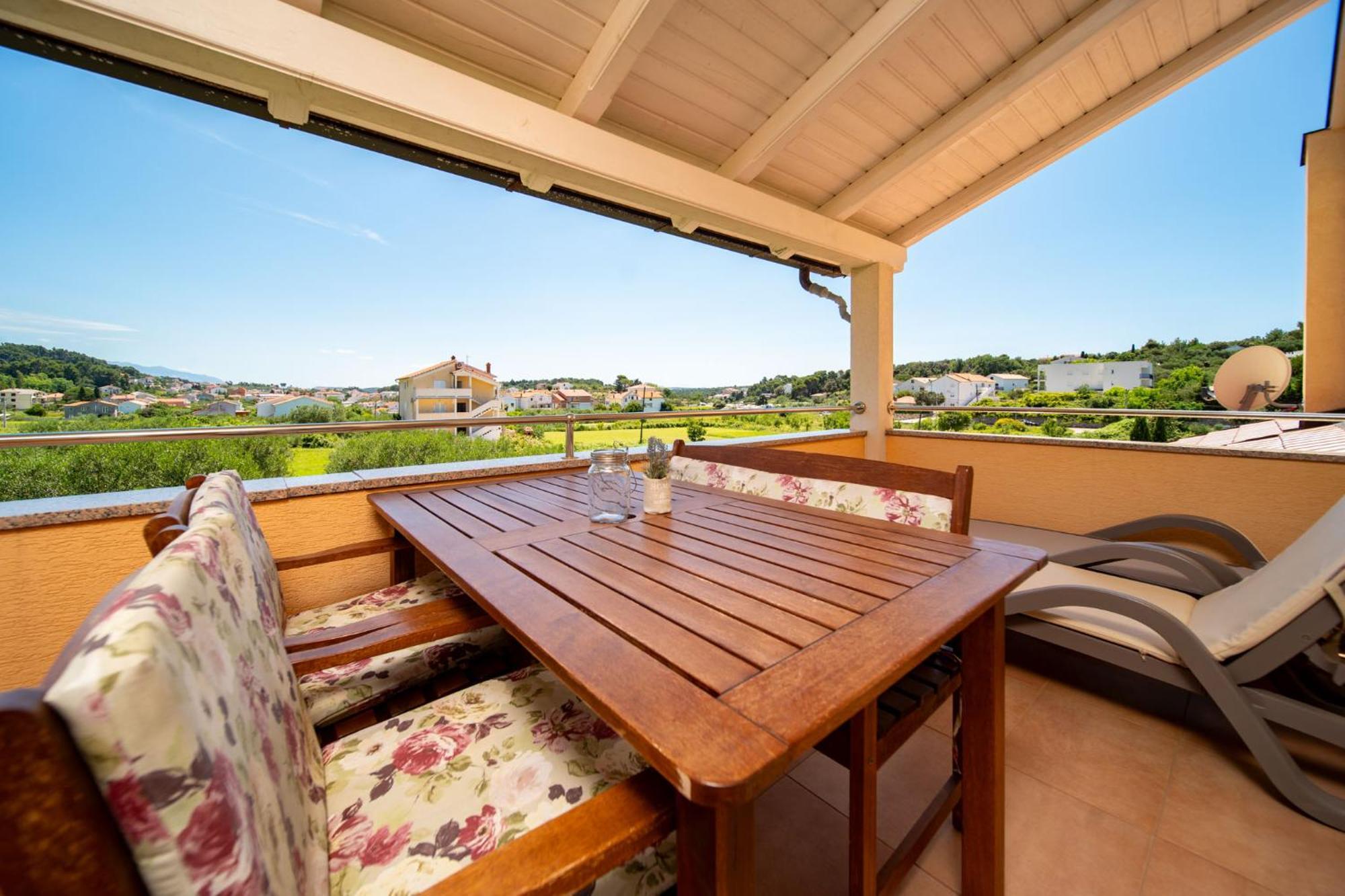 Foric Apartments With Outdoor Heated Pool Раб Екстер'єр фото