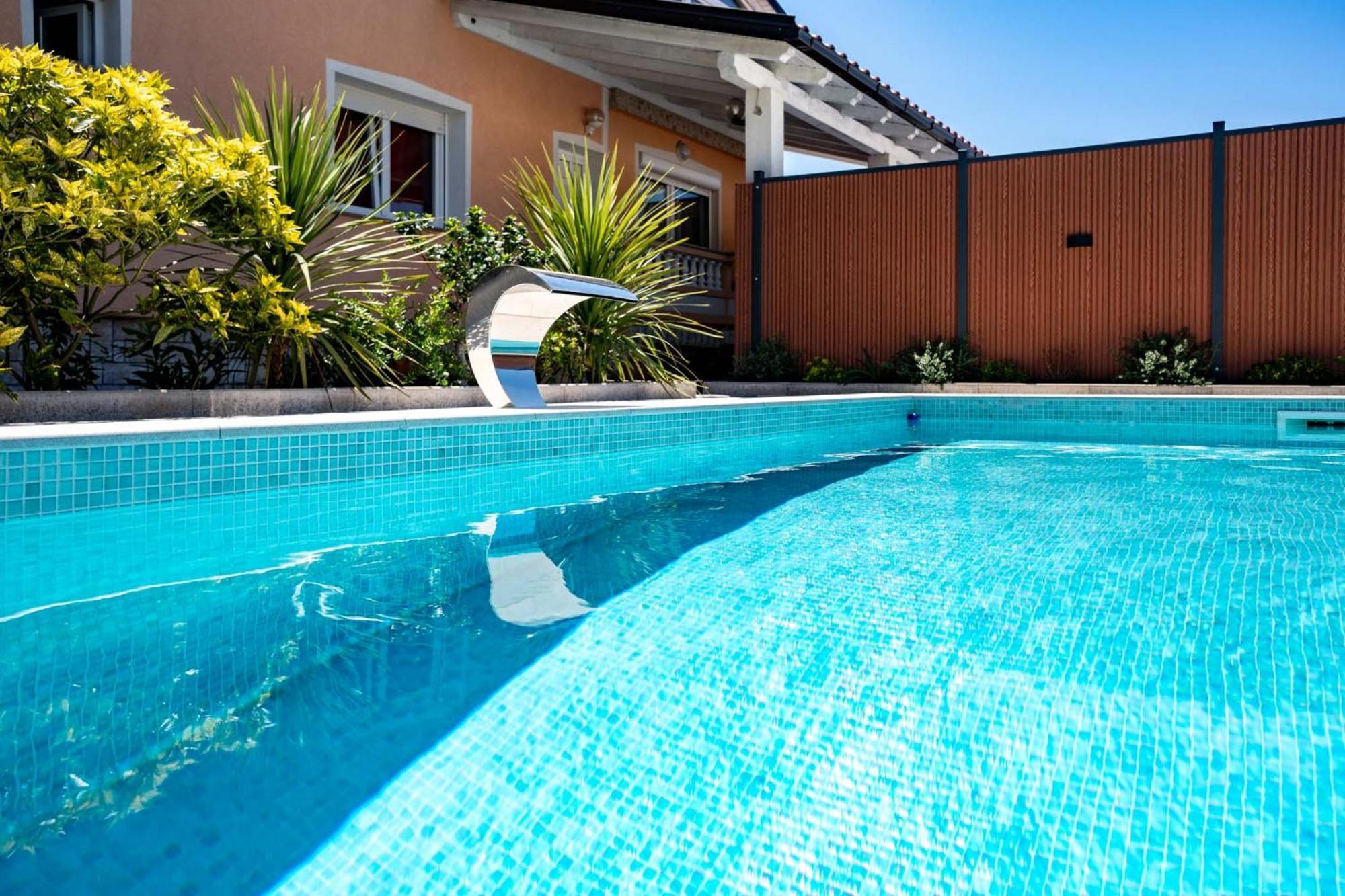 Foric Apartments With Outdoor Heated Pool Раб Екстер'єр фото