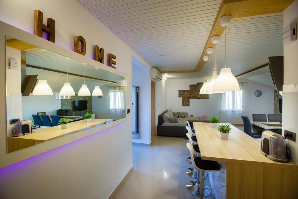 Foric Apartments With Outdoor Heated Pool Раб Екстер'єр фото