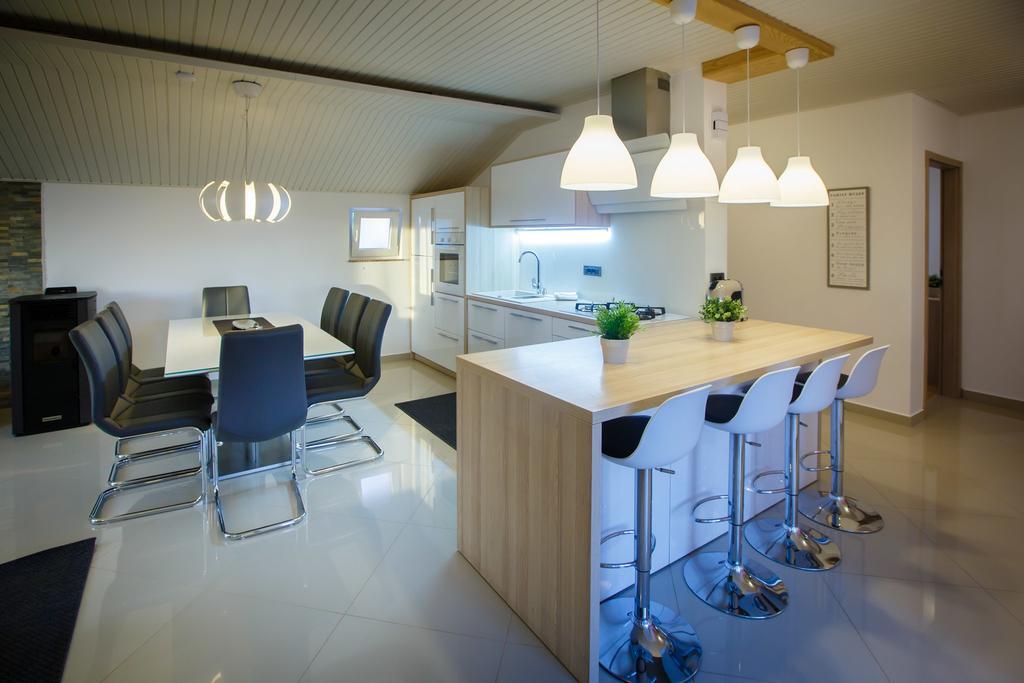Foric Apartments With Outdoor Heated Pool Раб Екстер'єр фото